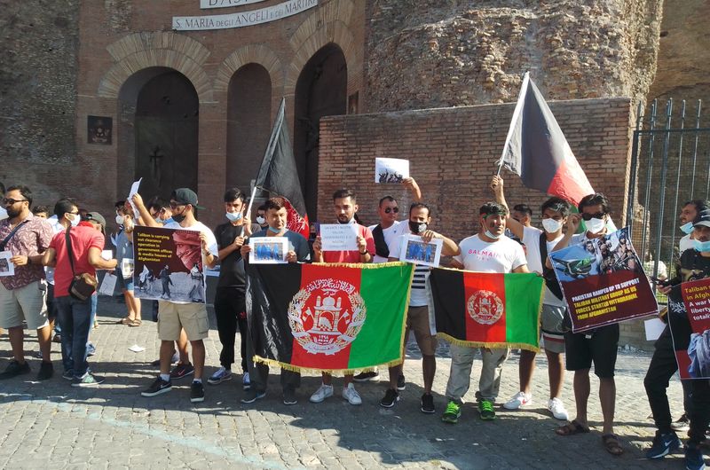 Manifestazione comunità afghana