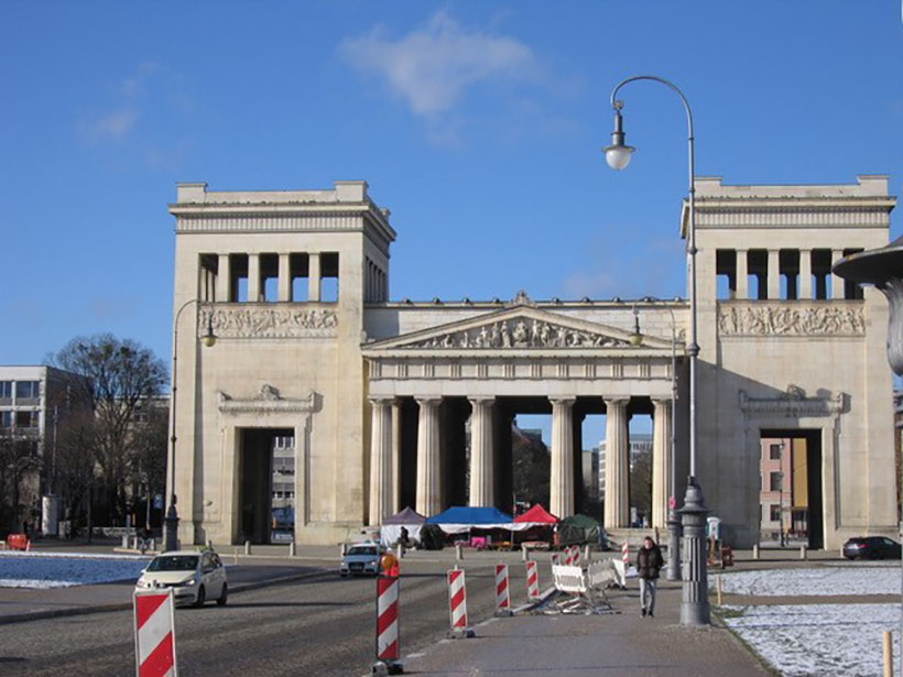 Asylsuchenden aus Sierra Leone schlafen am Königsplatz