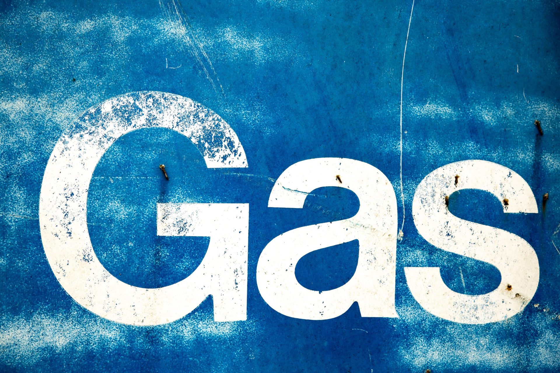 Gas