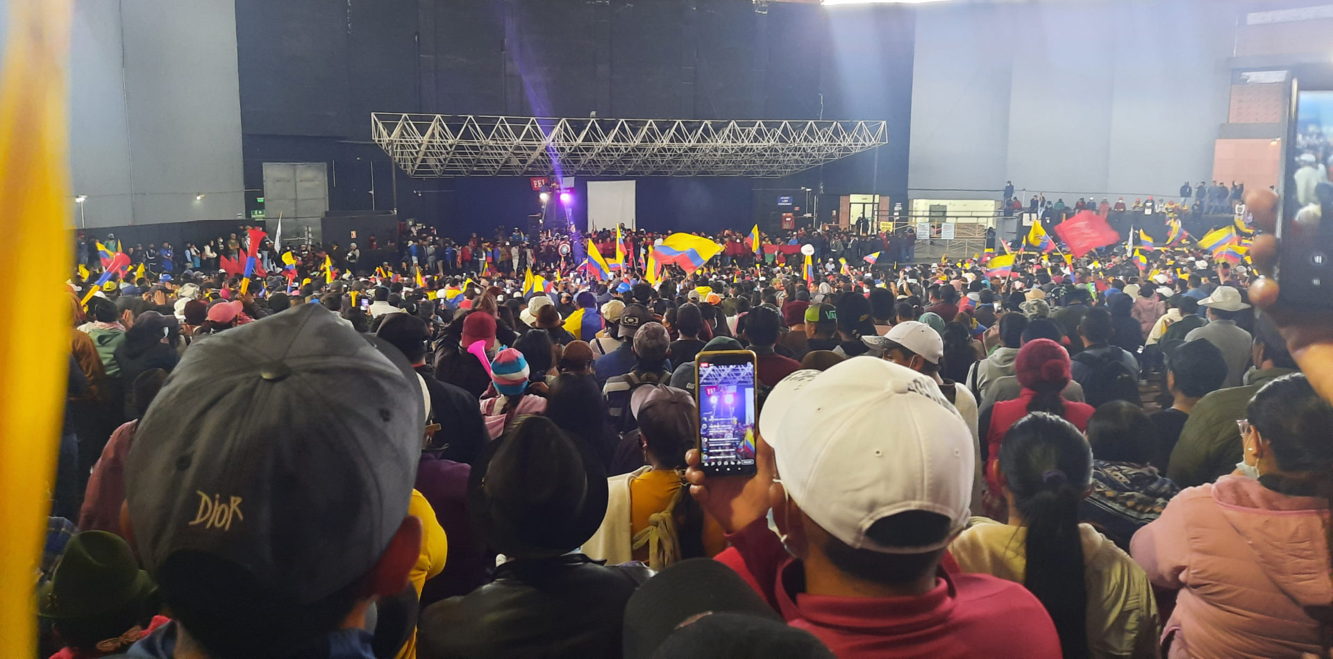 Celebración en el ágora de la Casa de la Cultura Ecuatoriana