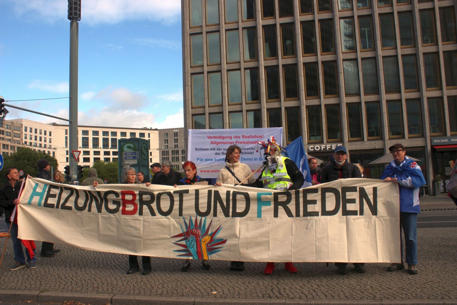 „Heizung, Brot & Frieden” die Bewegung wächst!